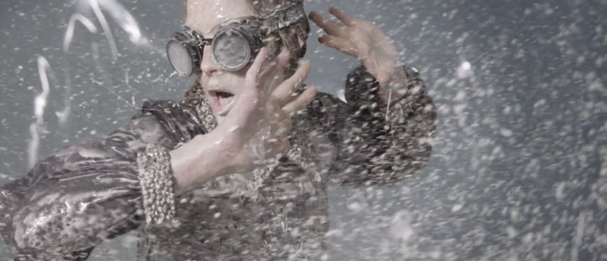 Alex Metric — 'End of the World'
