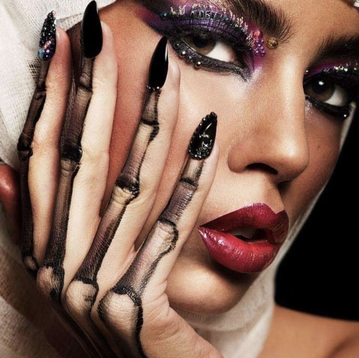 Effigy Magazine — Unwrapping Cleopatra
