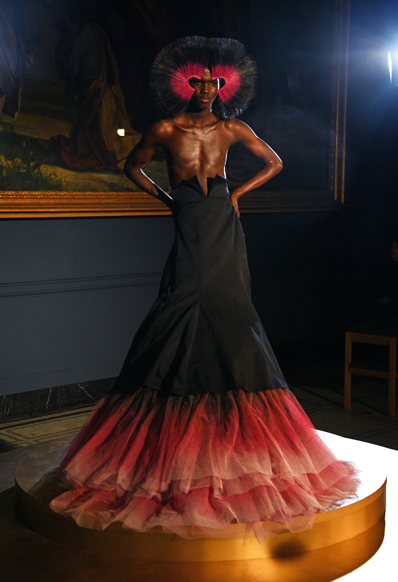Harris Reed — V&A Fashion in Motion F/W 22