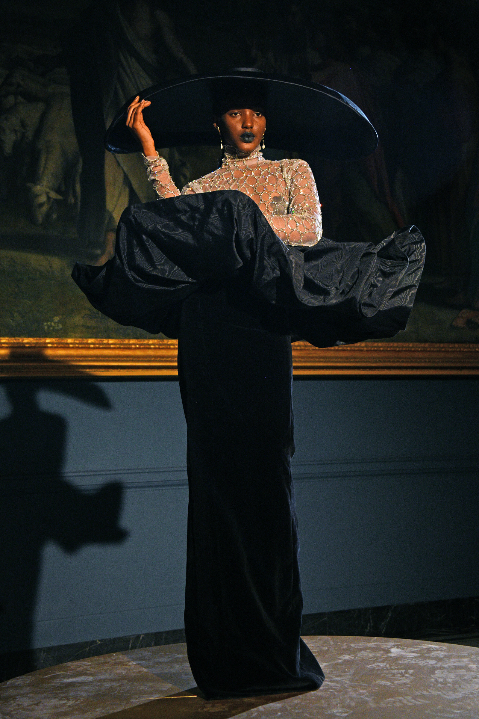 Harris Reed — V&A Fashion in Motion F/W 22