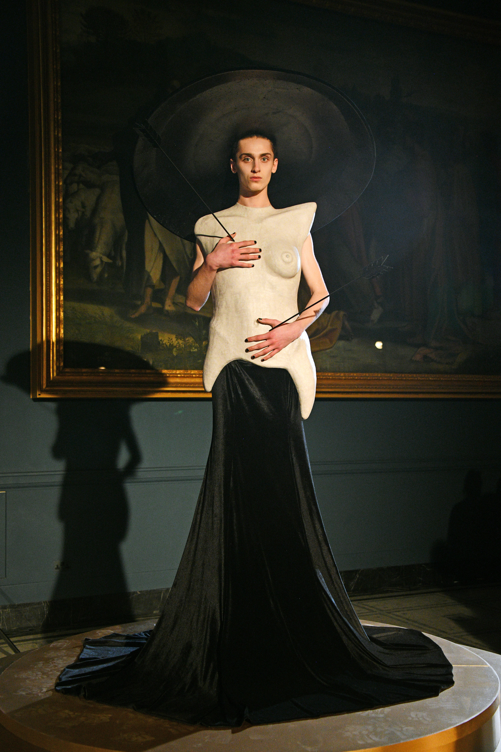 Harris Reed — V&A Fashion in Motion F/W 22